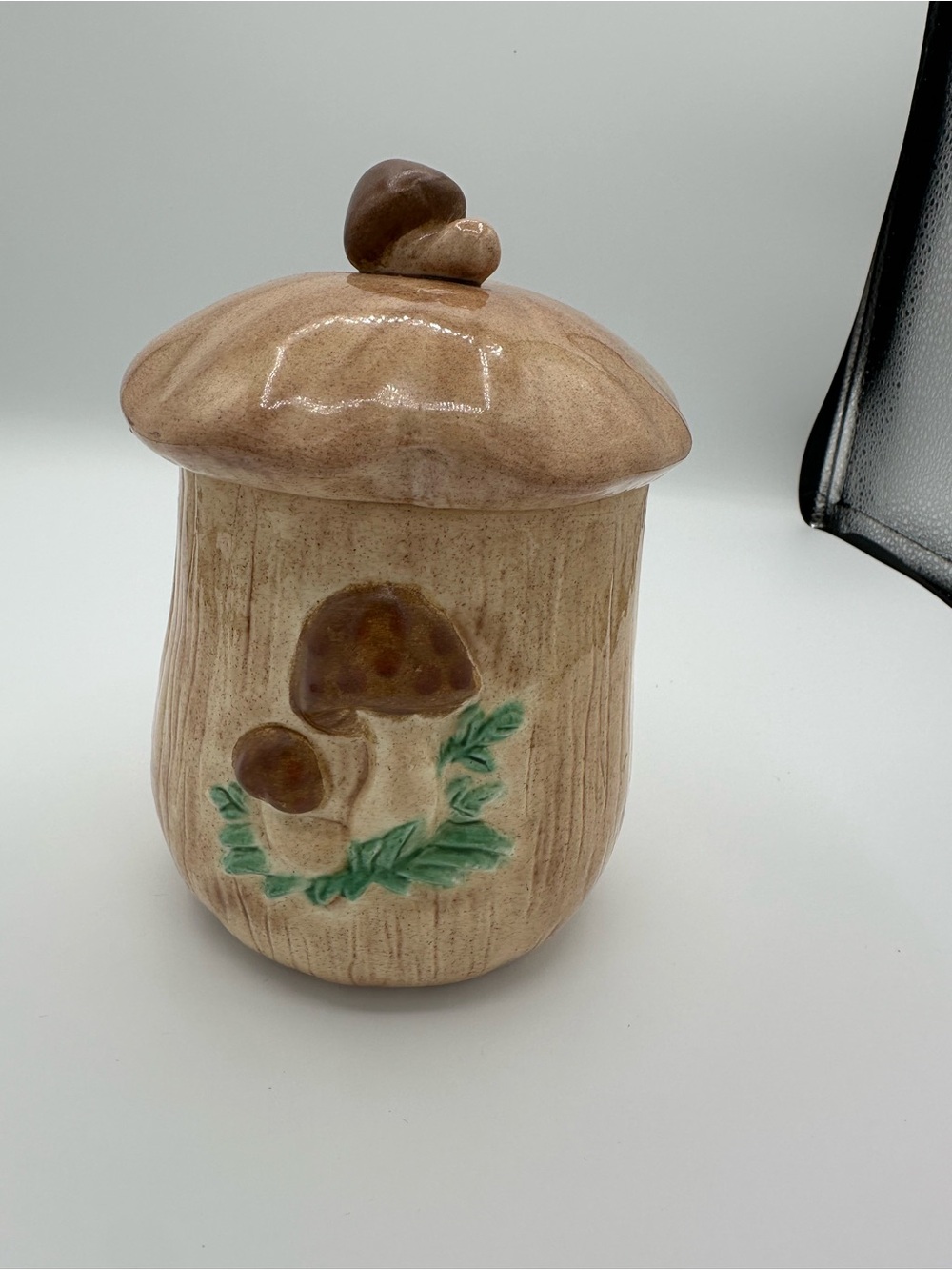Vintage Brown Mushroom Ceramic Canister / Cookie Jar with Lid (internal crack)